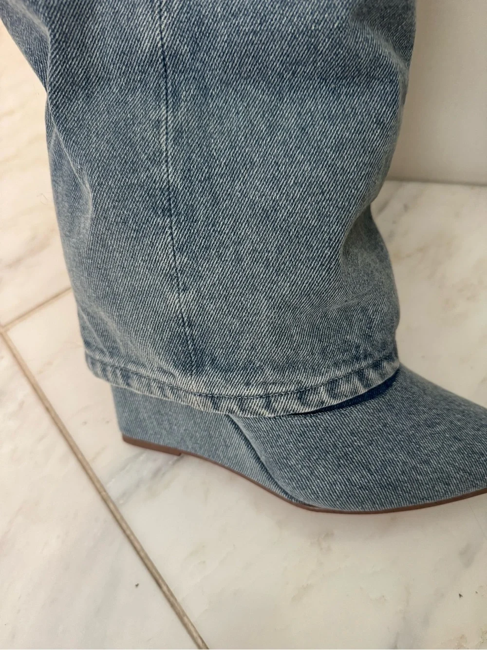 NWT STEVE MADDEN CORRENE DENIM FOLDOVER BOOTS